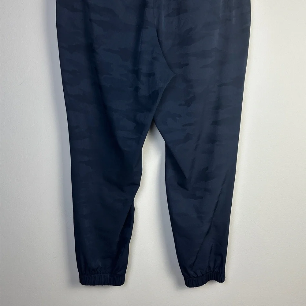 FA23 Athleta Brooklyn Heights Joggers Dress Blue Camo Travel Athleisure Pant 12 - Picture 14 of 16